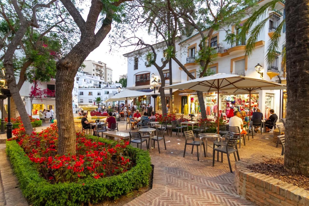Marbella Banus Suites - Marbella Beach Front Suite Apartment Екстер'єр фото