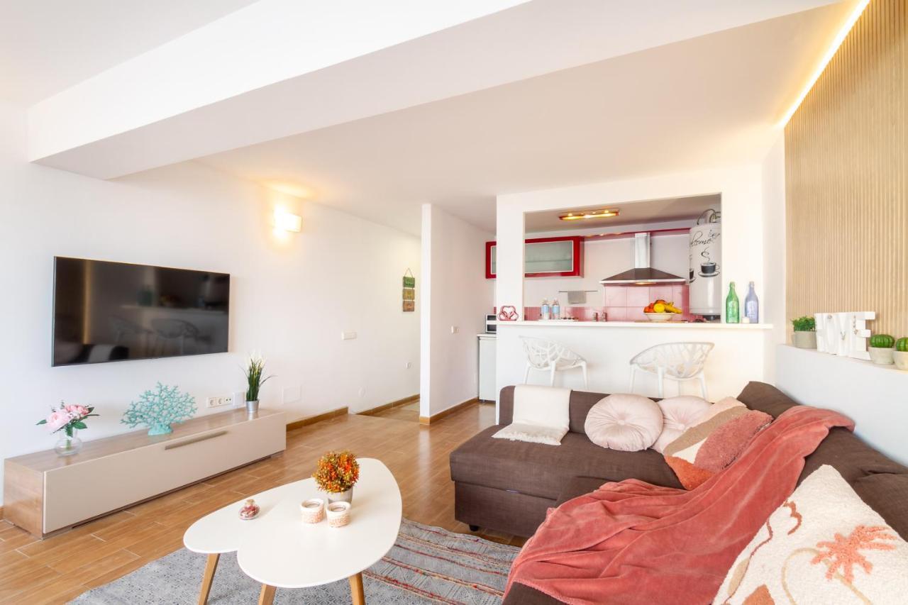 Marbella Banus Suites - Marbella Beach Front Suite Apartment Екстер'єр фото