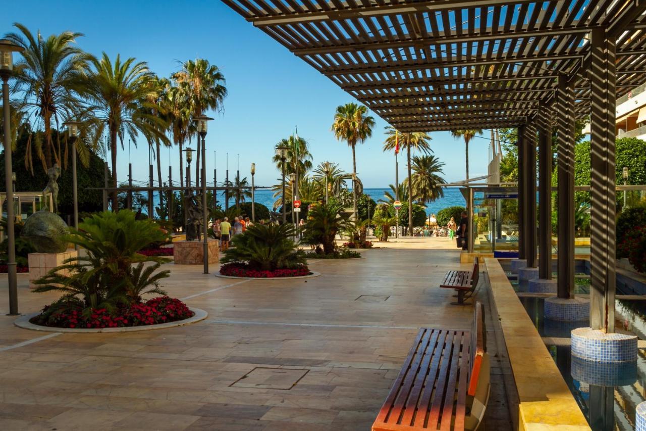 Marbella Banus Suites - Marbella Beach Front Suite Apartment Екстер'єр фото