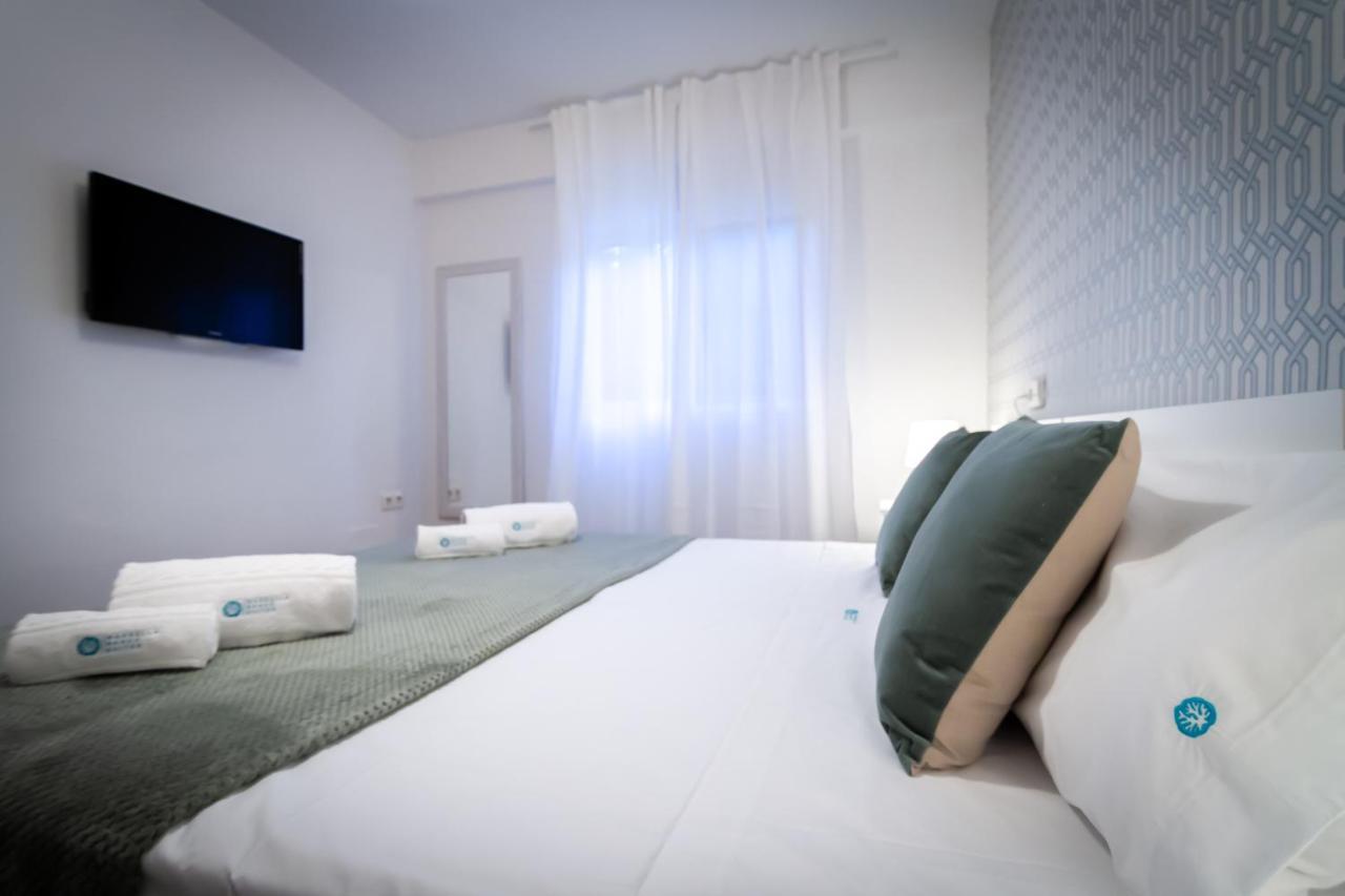 Marbella Banus Suites - Marbella Beach Front Suite Apartment Екстер'єр фото