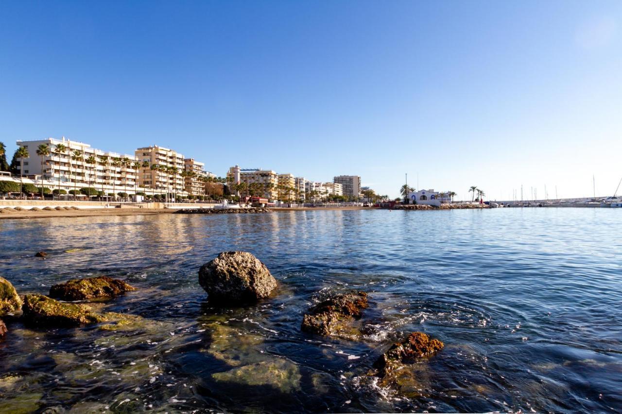 Marbella Banus Suites - Marbella Beach Front Suite Apartment Екстер'єр фото